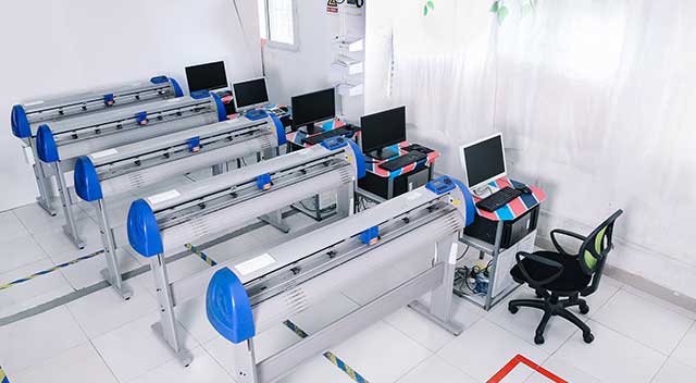 刻字機(jī)設(shè)備